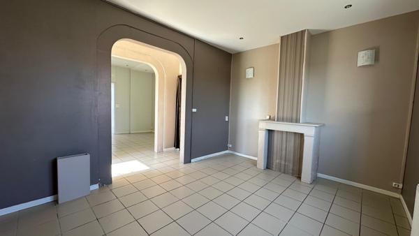 Maison semi mitoyenne avec jardin et garage