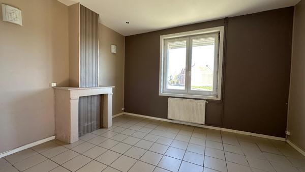 Maison semi mitoyenne avec jardin et garage