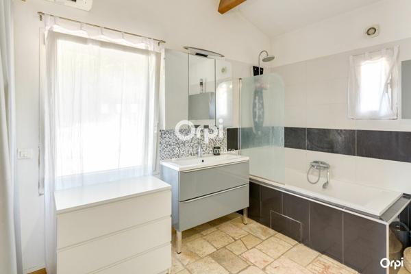 Maison à vendre    10 pièces • 376 m2 Marseille 11