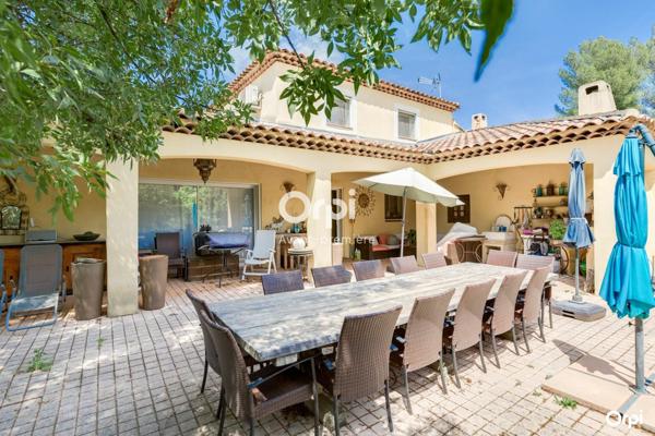 Maison à vendre    10 pièces • 376 m2 Marseille 11