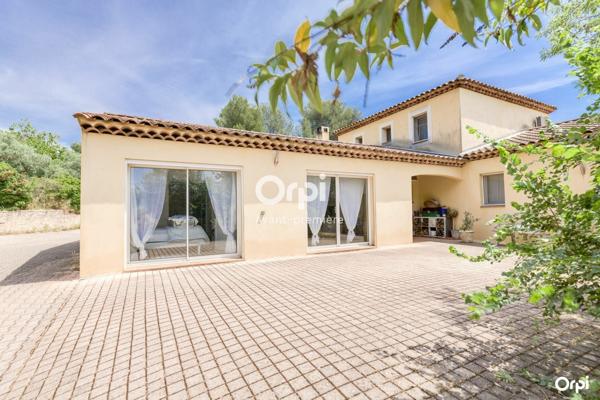 Maison à vendre    10 pièces • 376 m2 Marseille 11