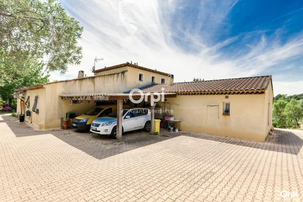 Maison à vendre    10 pièces • 376 m2 Marseille 11