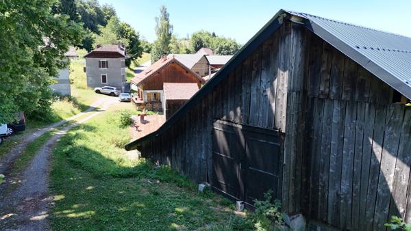 Ferme de caractère avec potentiel de division