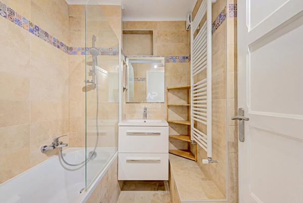 Maison Saint Germain En Laye 5 pièce(s) 124.42 m2 599 000 € **  - Référence  18560