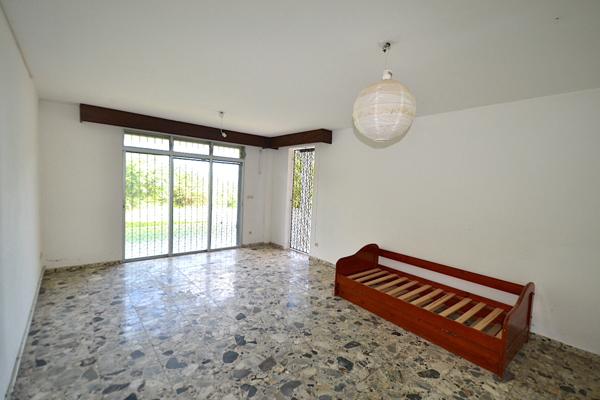 Gosier (97190) Propriété de 28270m2 avec maison à rénover