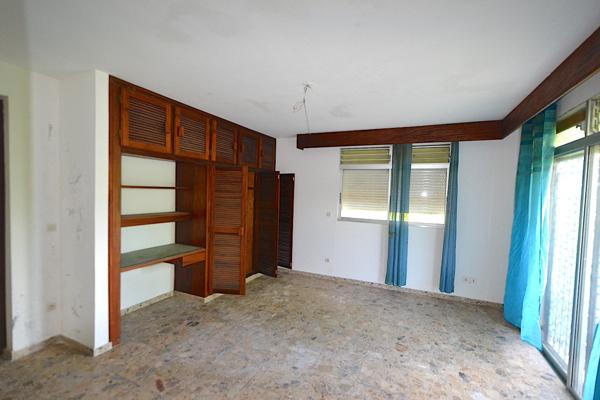 Gosier (97190) Propriété de 28270m2 avec maison à rénover