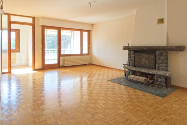 Appartement T4 de 104 m² avec garage au calme