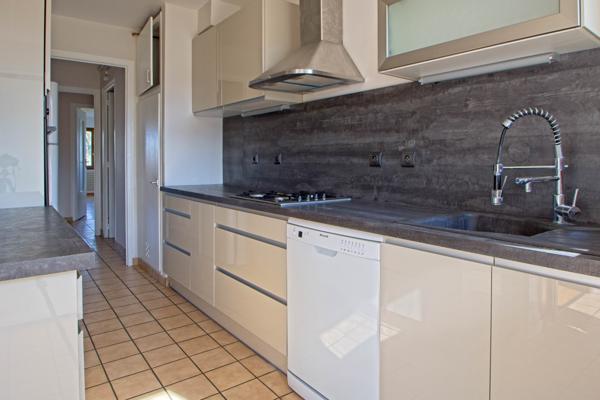 Appartement T4 de 104 m² avec garage au calme