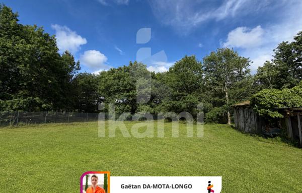 Terrain à Batir de 932 m²