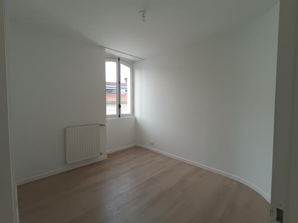 Location appartement 3 pièce(s) 78 m²