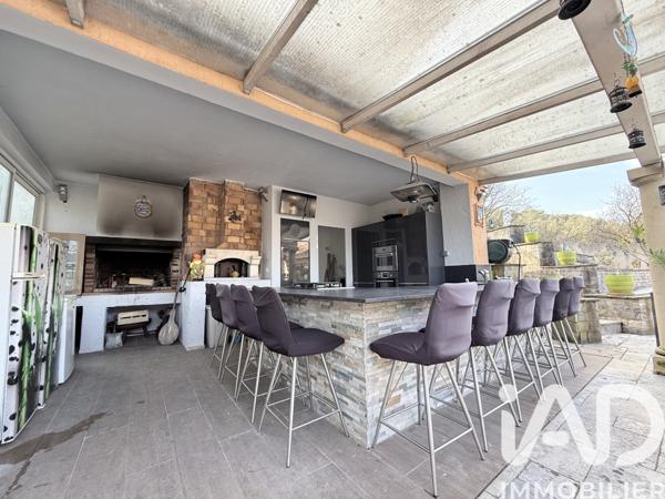 Maison à vendre 8 pièces 271 m² Gardanne