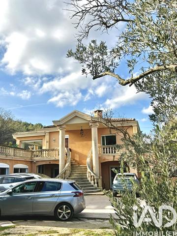 Maison à vendre 8 pièces 271 m² Gardanne