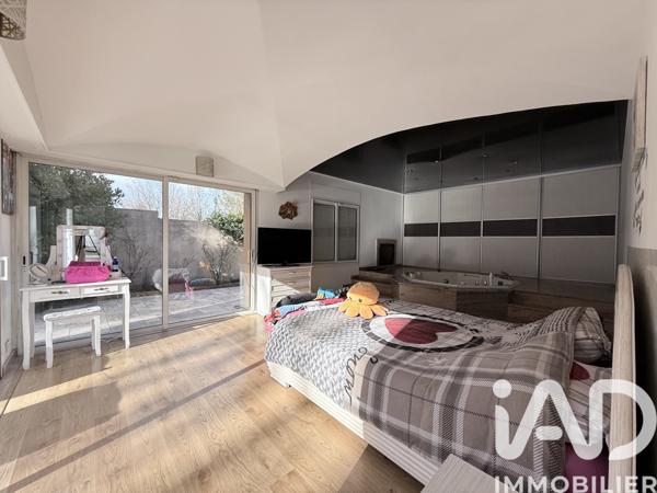 Maison à vendre 8 pièces 271 m² Gardanne