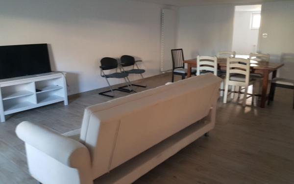 Immeuble à vendre    10 pièces •  Bourg-Achard