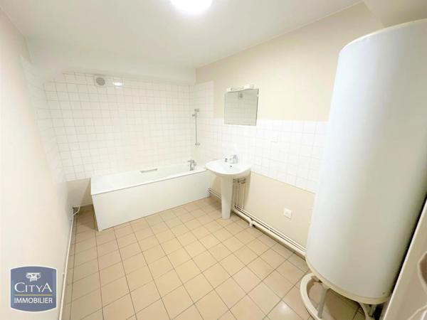 Appartement à louer 3 pièces 86.2m² Chivy-lès-Étouvelles (02000)
