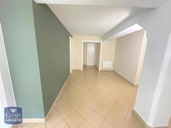 Appartement à louer 3 pièces 86.2m² Chivy-lès-Étouvelles (02000)