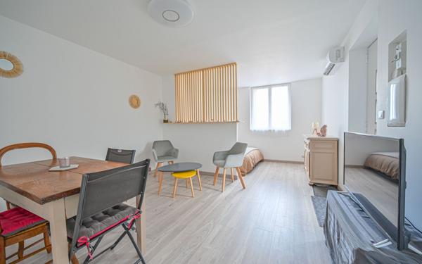 Appartement à vendre    1 pièce • 28,84 m2 Les Lilas