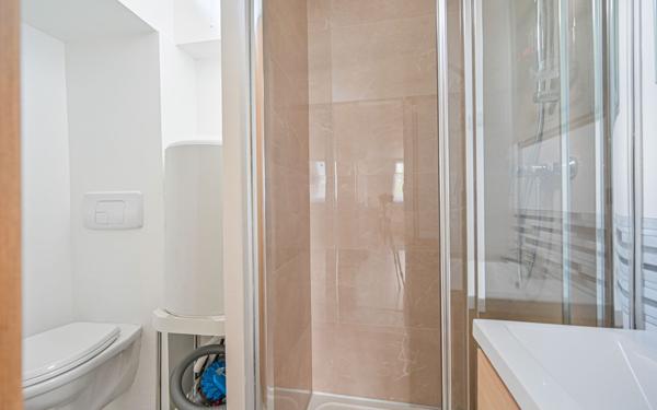 Appartement à vendre    1 pièce • 28,84 m2 Les Lilas