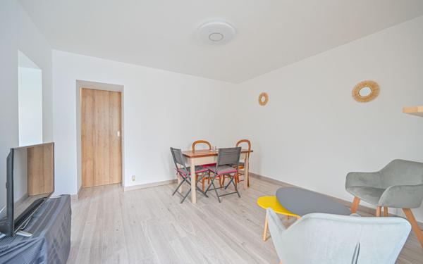 Appartement à vendre    1 pièce • 28,84 m2 Les Lilas