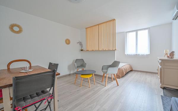 Appartement à vendre    1 pièce • 28,84 m2 Les Lilas