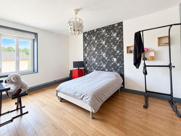 Maison de plus de 119m2- Roches Bettaincourt, 3 chambres, terrain, garage
