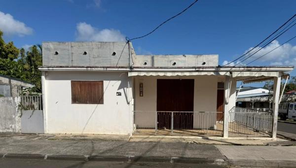 Maison à vendre 4 pièces BAIE MAHAULT (971)