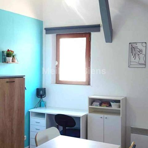 GRAND STUDIO EN DUPLEX