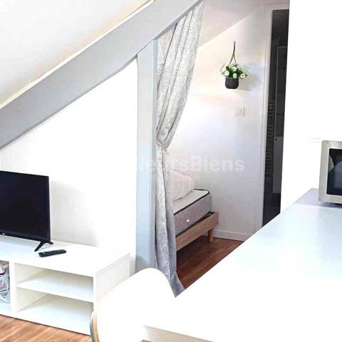 GRAND STUDIO EN DUPLEX