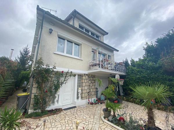 Vente                                                      Maison
                        
                     6 pièces                      155 m2                     à Ormesson-sur-Marne