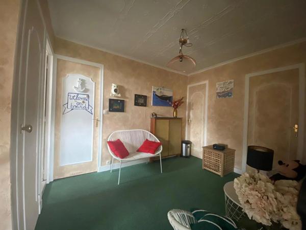 Vente                                                      Maison
                        
                     6 pièces                      155 m2                     à Ormesson-sur-Marne
