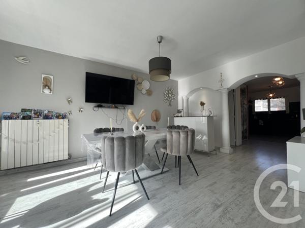 Appartement F4 à vendre  4 pièces - 72,35 m2 COGOLIN - 83