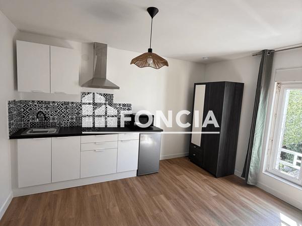 Location Studio meublé 20.3 m² - 138 RUE DE PONT L'ABBE Quimper 29000