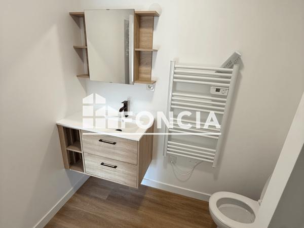 Location Studio meublé 20.3 m² - 138 RUE DE PONT L'ABBE Quimper 29000