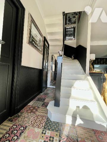 Maison centre ville de type Perrosienne.
En très bon état ayant bénéficiée d'une rénovation en...