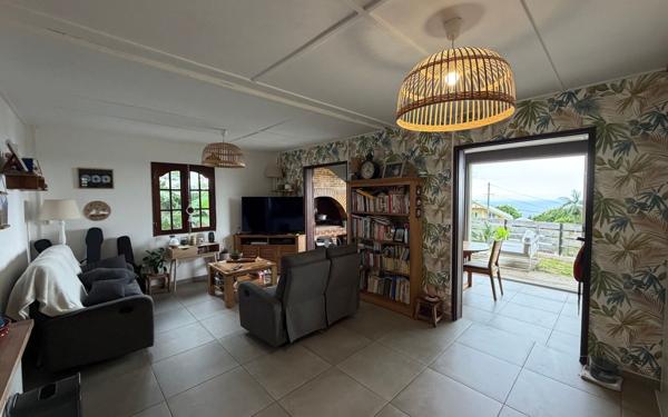 Maison à vendre    4 pièces •  Saint-Joseph