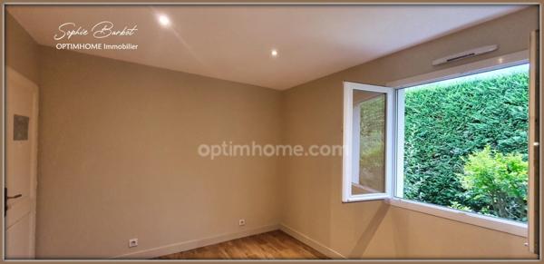 GUJAN MESTRAS Centre Ville - bureau 15.5m² libre à louer meublé - toute activité possible