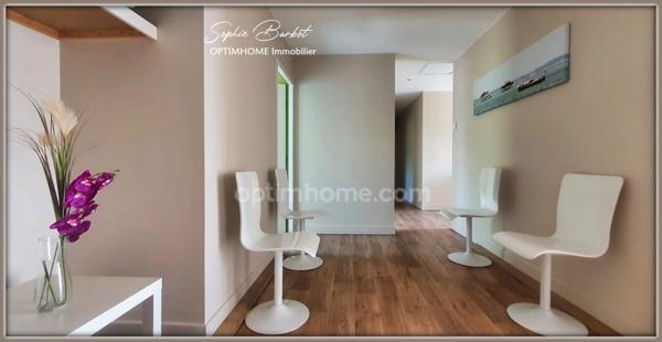 GUJAN MESTRAS Centre Ville - bureau 15.5m² libre à louer meublé - toute activité possible