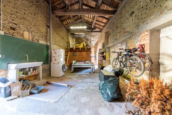 Maison à vendre |  Mas-Grenier |  9 pièces | 310 m²