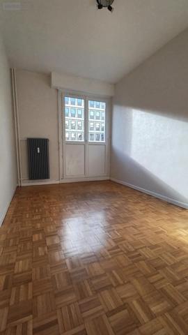 Appartement ancien à vendre à Le Mans dans la Sarthe (72000), ref : 2025 570   
Place des Comtes du Maine