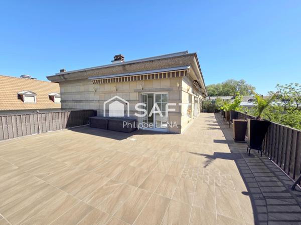 ATTIQUE 115m² + terrasse 97m², hyper-centre / gare