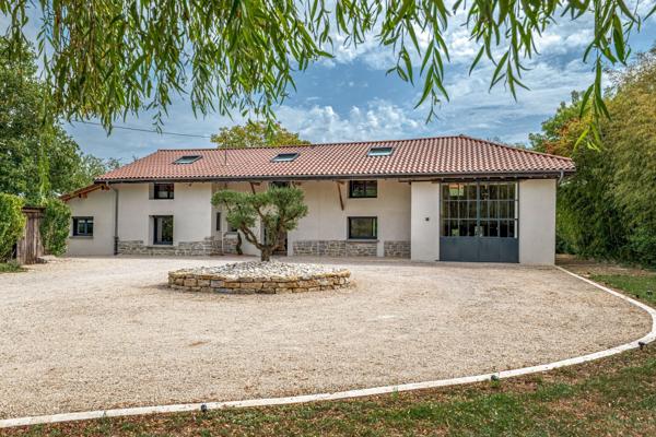 Vente Corps de ferme Bourg-en-Bresse 7 Pièces 232 m²
