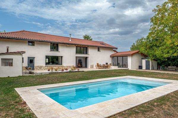 Vente Corps de ferme Bourg-en-Bresse 7 Pièces 232 m²