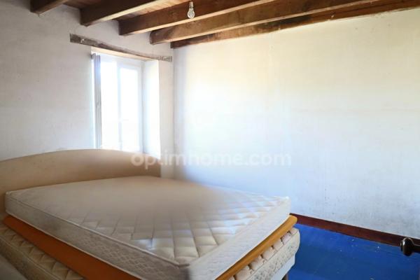 Maison de 166 m² - 9 pièces - 5 chambres - 3 Granges + dépendances - parcelle Terrain 5 184 m² DOMPIERRE LES EGLISES (87)