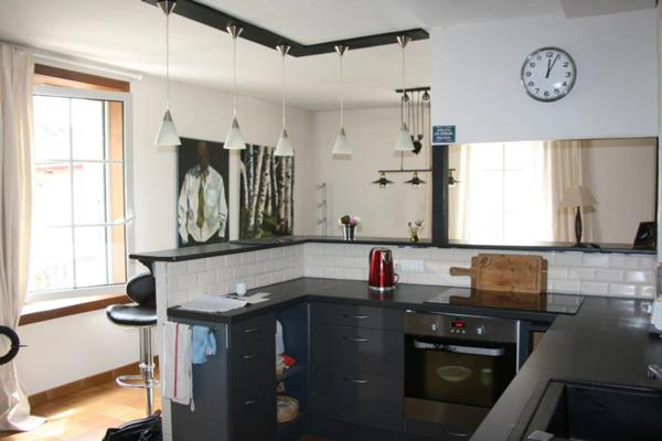 Dpt Gers (32), à vendre MIRANDE centre, belle MAISON DE CARACTERE 160m2, raffinée, sans travaux, avec cour paysagée