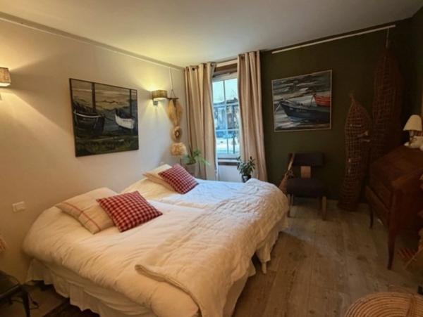 Dpt Gers (32), à vendre MIRANDE centre, belle MAISON DE CARACTERE 160m2, raffinée, sans travaux, avec cour paysagée