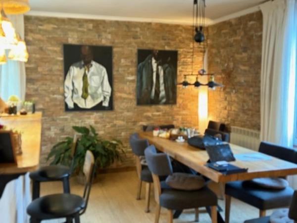 Dpt Gers (32), à vendre MIRANDE centre, belle MAISON DE CARACTERE 160m2, raffinée, sans travaux, avec cour paysagée