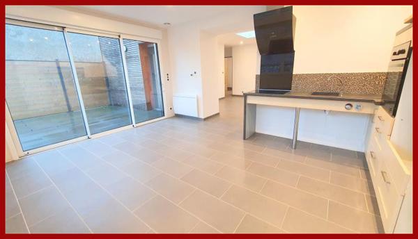 PLAIN PIED RENOVEE EN CENTRE VILLE 2 CHAMBRES - 72M2