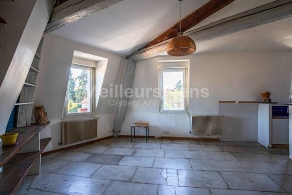 Vente Bel appartement Ancien avec cachet écusson Montpellier 34000