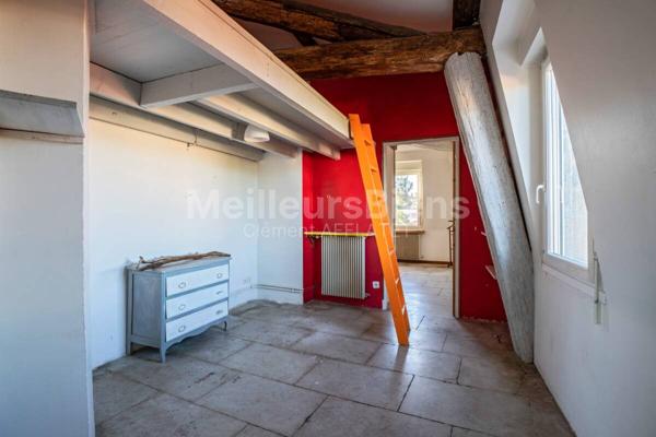 Vente Bel appartement Ancien avec cachet écusson Montpellier 34000