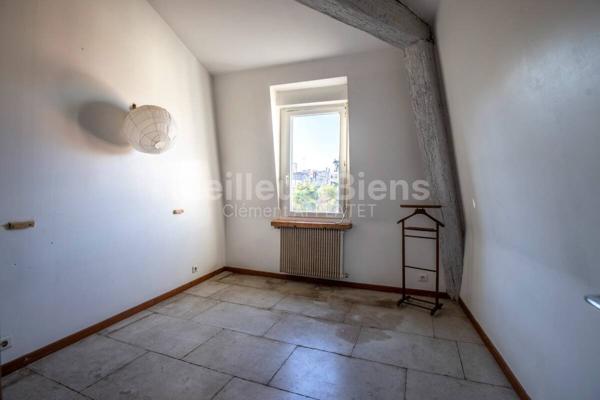 Vente Bel appartement Ancien avec cachet écusson Montpellier 34000